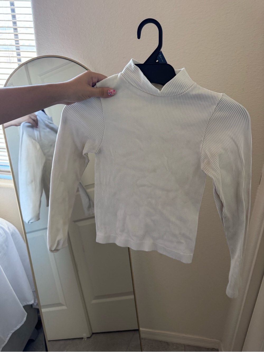 Aura Ribbed Mock Neck Top - White